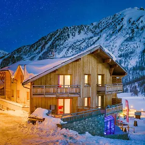 Hotel Anova &